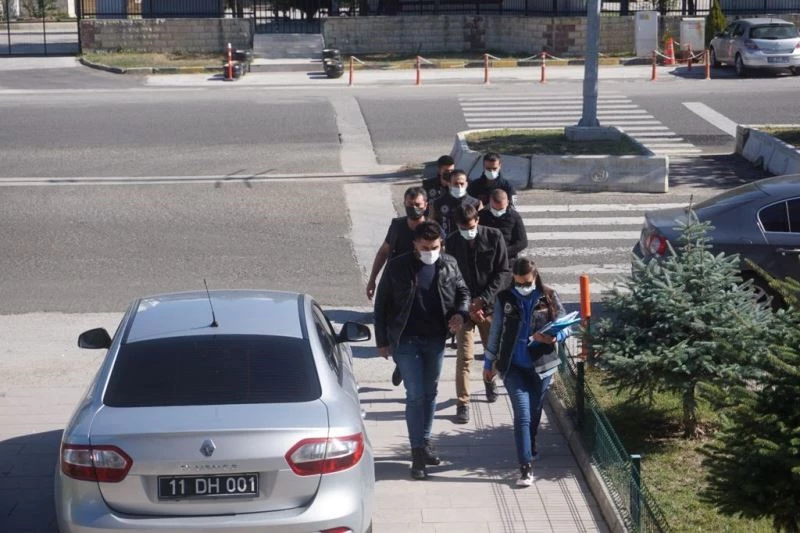 Bilecik’teki uyuşturucu baskınından 2 tutuklama
