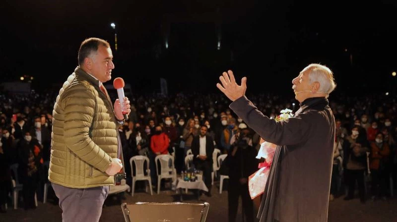 Genco Erkal’ın gösterisine yoğun ilgi
