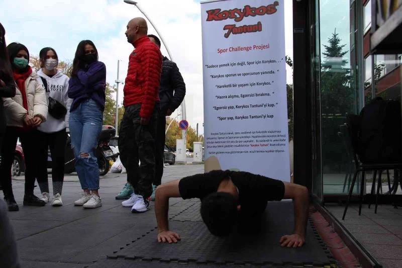 20 şınav çekmeyene tantuni yok
