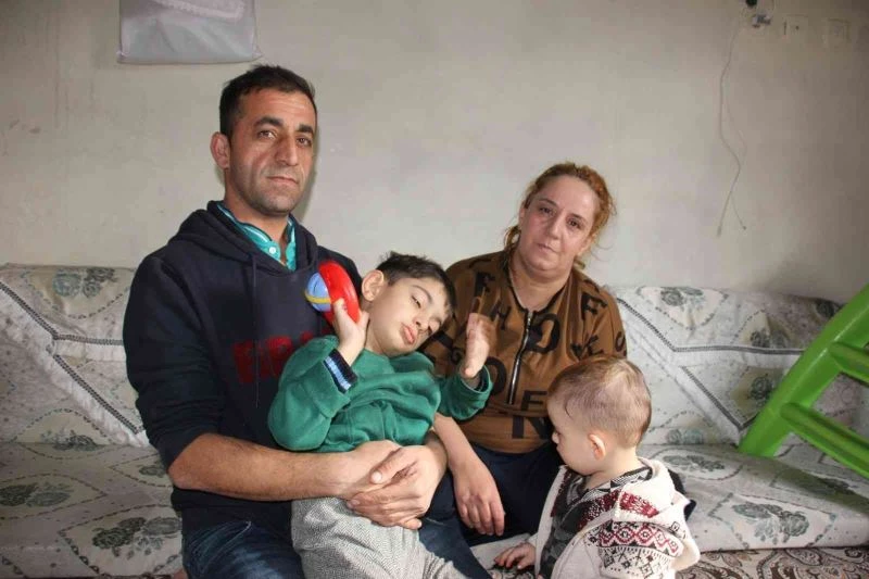 Tatlı Ailesi otizmli Umutcan’ın tedavi edilmesini istiyor
