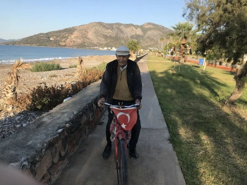 Fevzi Dede’nin uzun yaşamının sırrı ’spor ve sağlıklı beslenme’
