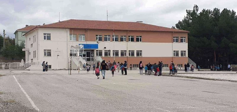 Osmancık’ta 7 sınıf karantinaya alındı
