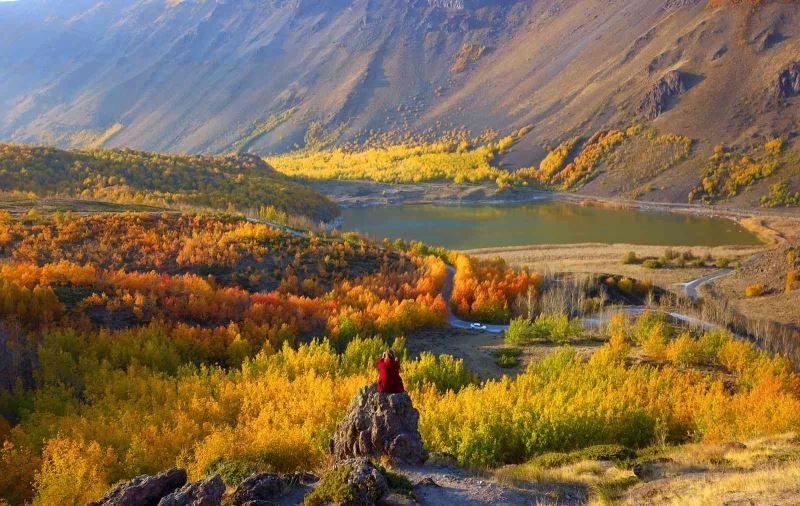 (Özel) Sonbahar renkleriyle büyüleyen Nemrut Krateri doğal fotoğraf stüdyosu oldu
