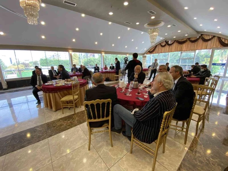 Başkan Aydıner, muhtarlar ile bir araya geldi
