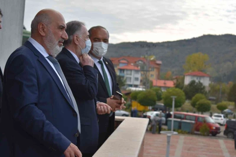 Tıraşçı, “Camilerimize 7 bin 800 adet imam kadrosu ataması yapılacak”
