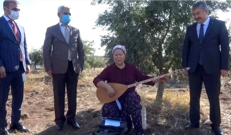 Osmaniye’de zeytin hasadı sazlı türkülü başladı
