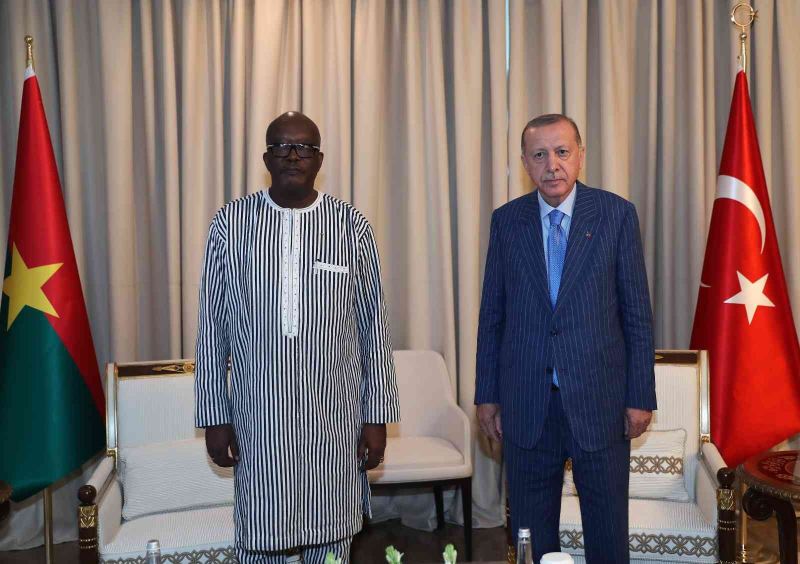 Cumhurbaşkanı Erdoğan, Burkina Faso Devlet Başkanı Kabore ile bir araya geldi
