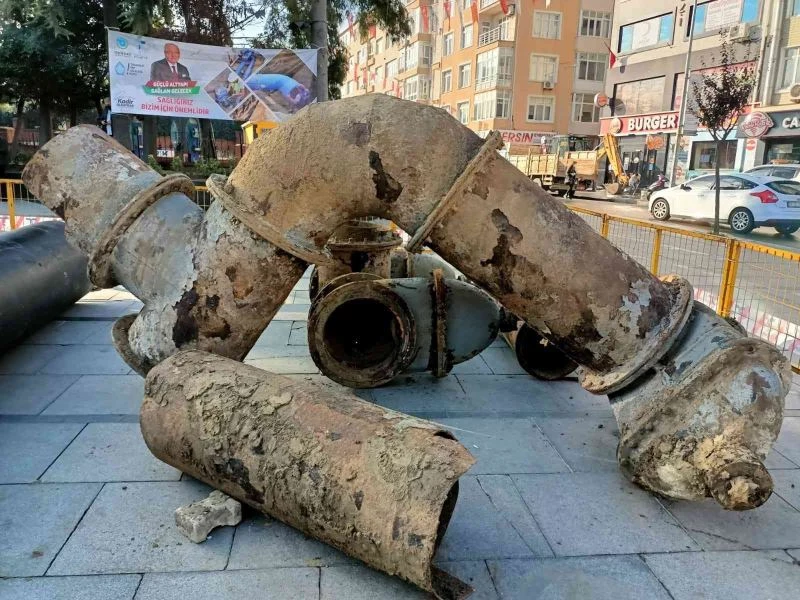 TESKİ sergilenen o boruları kaldırdı
