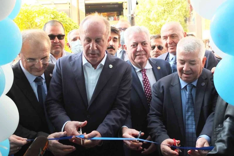 Muharrem İnce, Bandırma’da yarış atına bindi, esnafı gezdi
