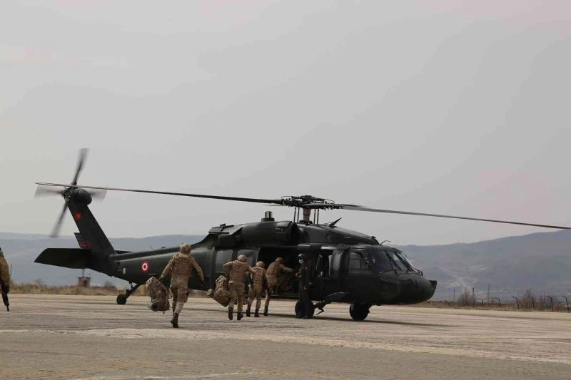 Tunceli’de teröristlerle çıkan çatışmada 1 asker şehit oldu
