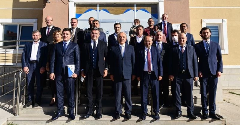 ETÜ yönetimi, kurum yöneticileriyle bir araya geldi
