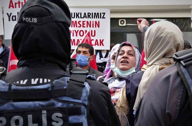 Vanlı anneler: “Haklı mücadelemizden asla vazgeçmeyeceğiz”
