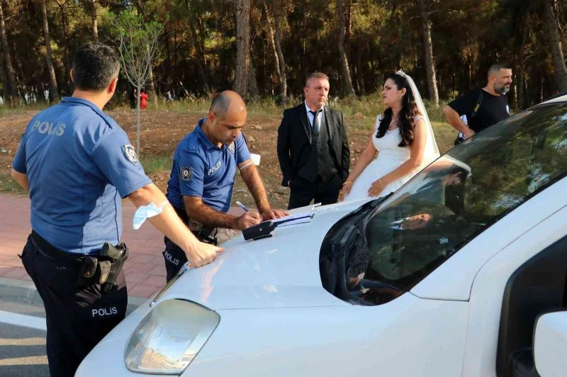 Düğün günü dış çekime giden gelin ve damadın altınlarını çaldılar
