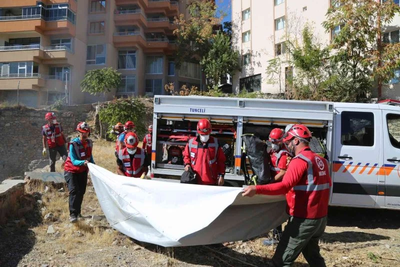 Tunceli’de AFAD gönüllüleri ve sivil toplum örgütleri eğitiliyor
