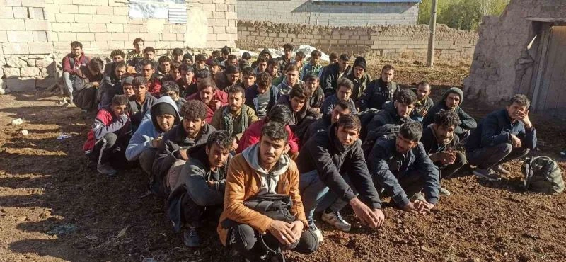 Van’da 188 düzensiz göçmen yakalandı
