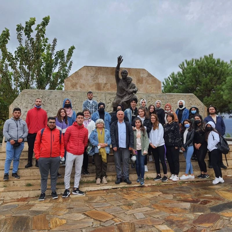 Köşk’e gelen üniversite öğrencileri, Karatepe Şehitleri hakkında bilgilendirildi
