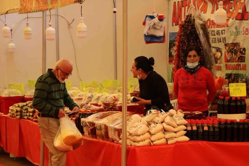 Bitlisliler, Bitlis’i İzmir’de tanıtıyor
