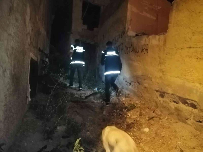 Niğde polisinden Metruk binalarda sıkı denetim
