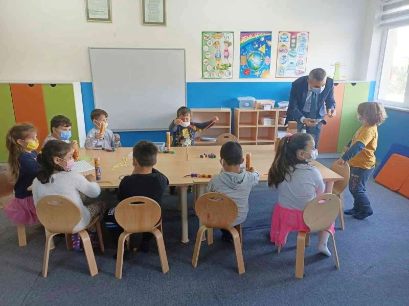 Kaymakam Atasoy, güvenli eğitim için çalışıyor
