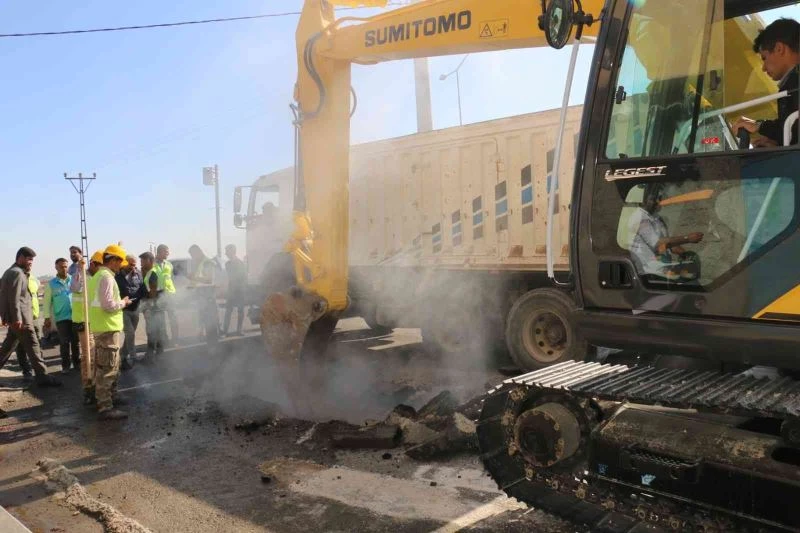 Sınırın sıfır noktasına içme suyu için ilk kazma vuruldu
