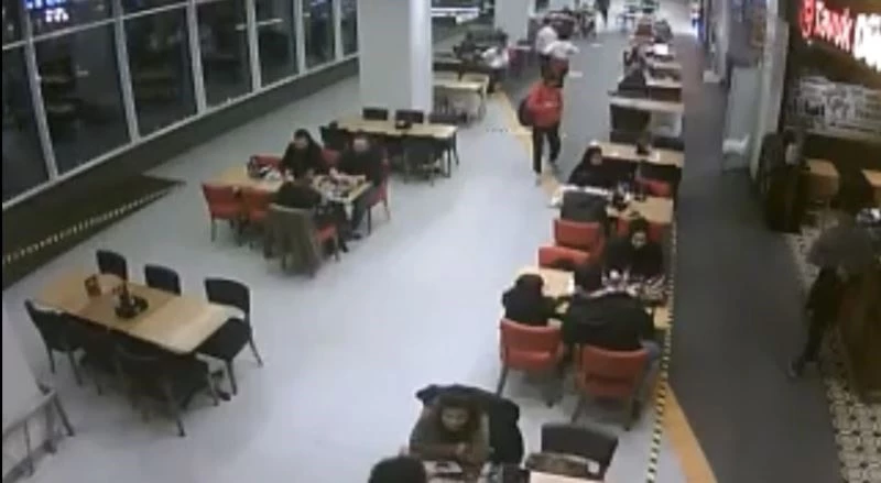 İstanbul’da Özbek fenomen kadına şantaj: Polis AVM’de suçüstü yakaladı
