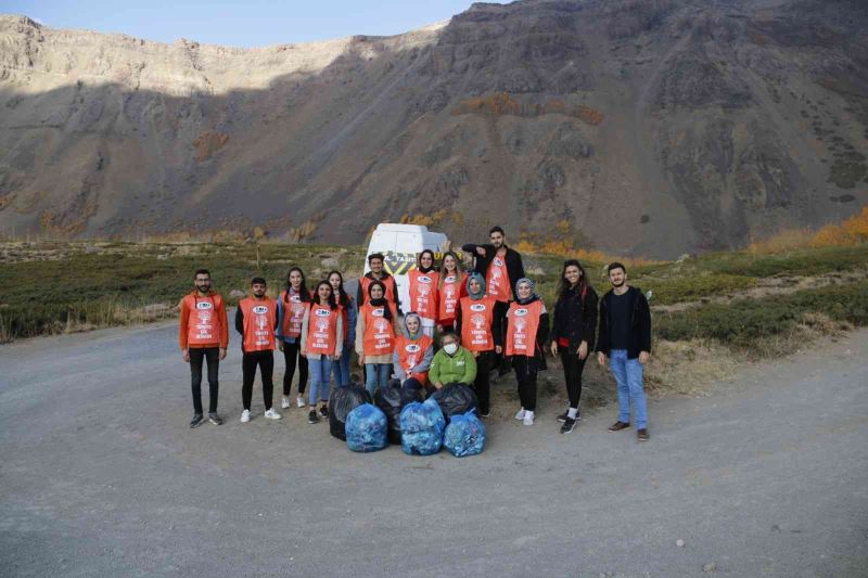 TEMA Bitlis gönüllülerinden Nemrut Kalderasında 