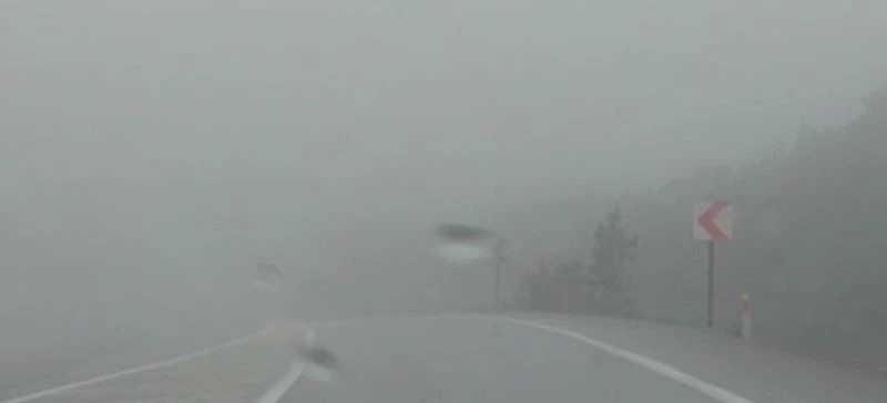 Tekirdağ’da sis görüş mesafesini 5 metreye düşürdü
