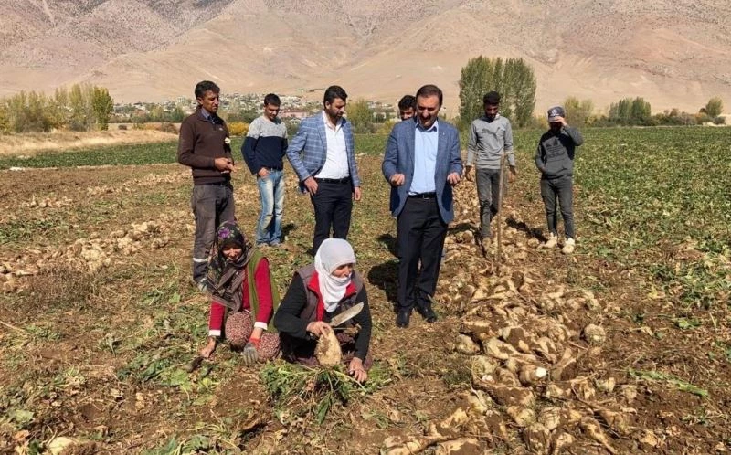 Başkan Süer, şeker pancarı üreticileriyle buluştu
