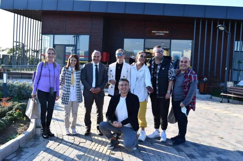 Pervin Ersoy Altınova’yı gezdi
