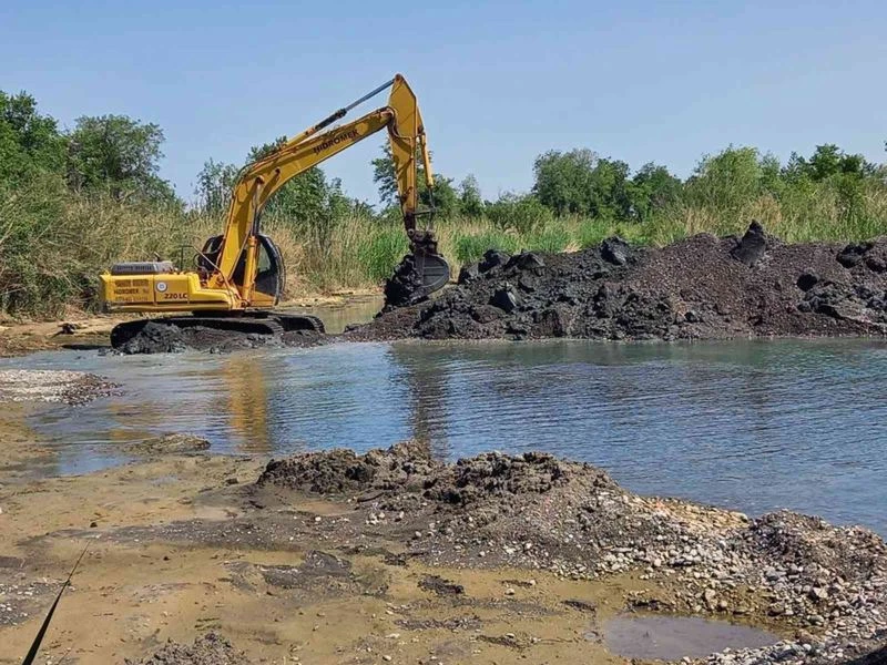 Büyükşehir’den Köyceğiz’de 232 bin metre kanal temizliği
