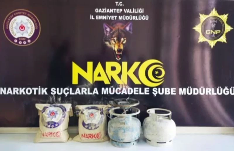 Piknik tüplerine gizlenmiş 8 kilo eroin ele geçirildi
