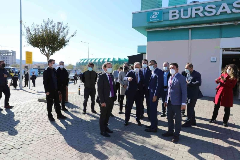 Metroda bekleme süresi azaldı, kapasite arttı
