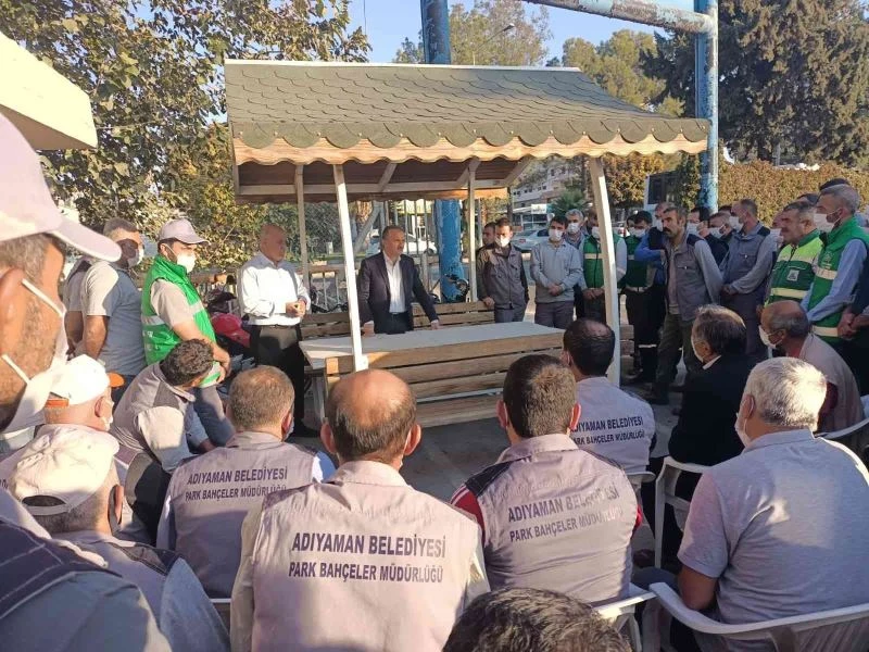 Başkan Kılınç, park ve bahçeler müdürlüğü personeliyle buluştu
