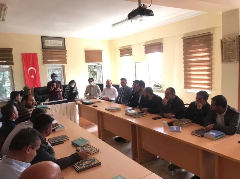 Din görevlilerine intiharı önleme toplantısı düzenlendi
