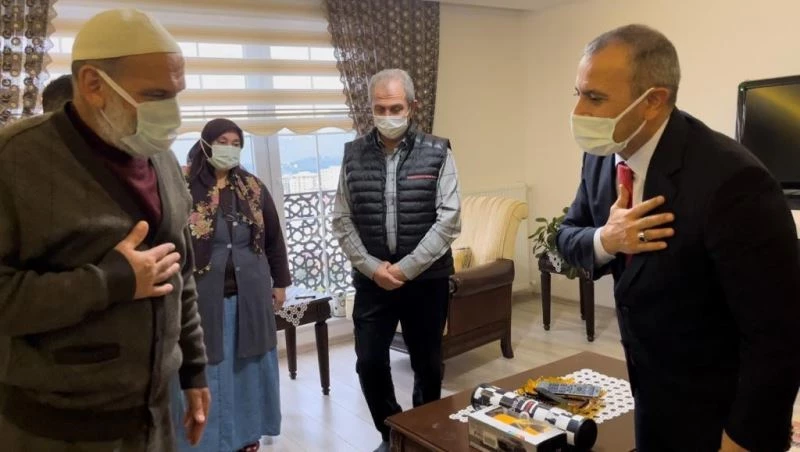 Vali Sonel’den Cumhuriyet yaşıtlarına yakın ilgi
