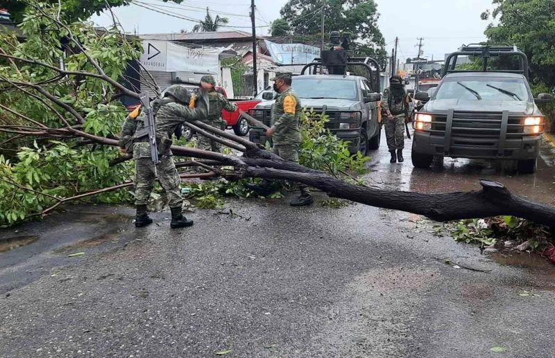 Rick Kasırgası Meksika’da sel ve toprak kaymalarına neden oldu
