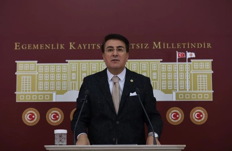 Aydemir: ‘Şehitlerini unutan, bu milletin parçası değildir’
