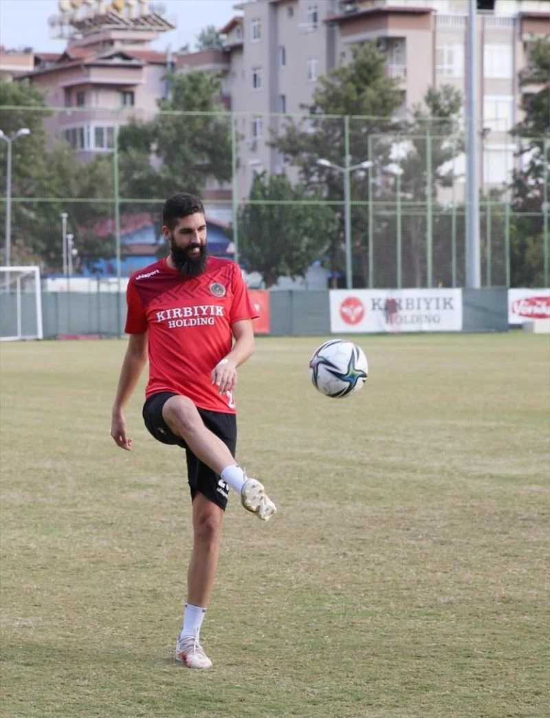 Alanyaspor Teknik Direktörü Korkmaz, gazetecilere açıklamada bulundu: