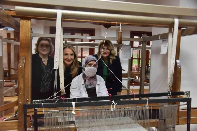 CHP’li Nazlıaka, Bilecik’te kadınlarla bir araya geldi
