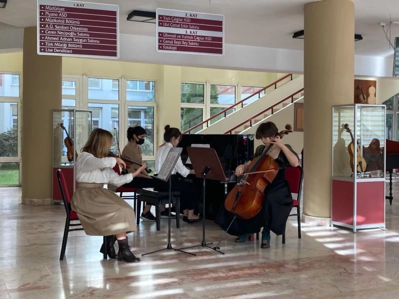 Anadolu Üniversitesi’nde Fuaye Konserleri devam ediyor
