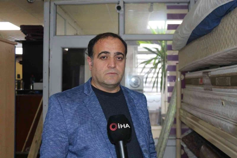 Spot eşyacılar öğrencileri bekliyor
