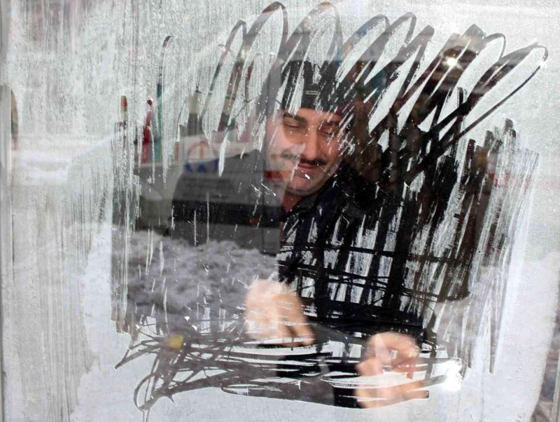 Doğu Anadolu’da hava sıcaklığı sıfırın altına düştü
