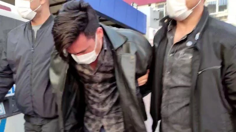 Genç Şebnem boğazı kesilerek katledilmiş
