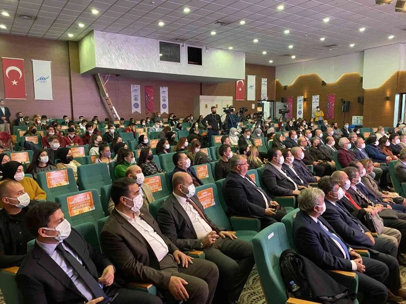 Sultangazi’de İbn-i Sina Sağlık Sempozyumu düzenlendi
