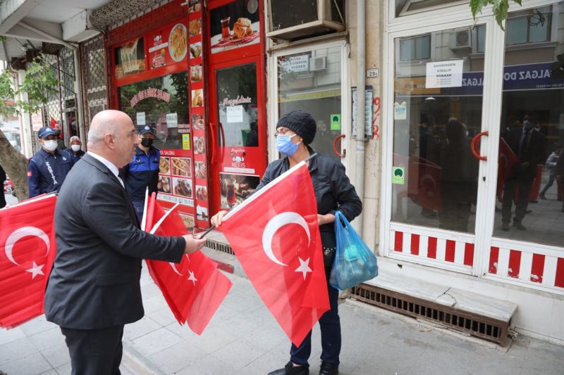 Darıca, Türk bayraklarıyla süslendi
