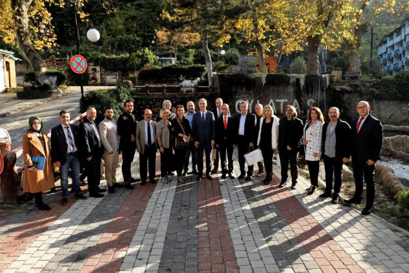 Başkan Taban köşe yazarlarıyla buluştu
