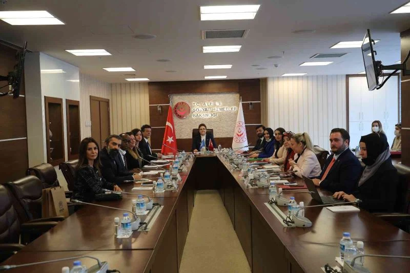 Bakan Yanık: “Türkiye’nin sığınmacılar konusunda aldığı sorumluluğunun desteklenmesi gerektiğini yeniden hatırlattık”
