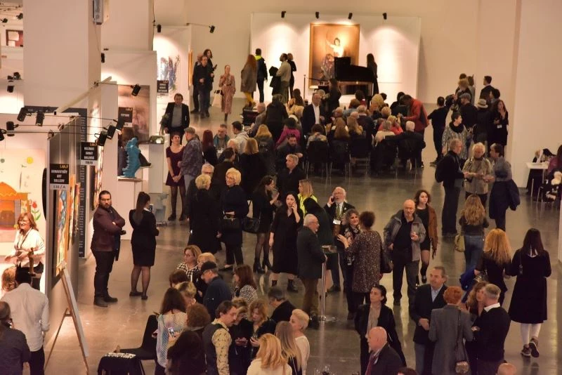 Antika parçalar ve NFT eserler sanatseverle buluşuyor
