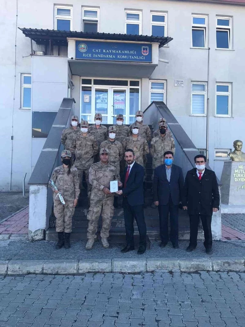 Müftü Erdoğan: “İnsanlık aradığı gerçek saadeti Hz. Peygamber’le bulacak”
