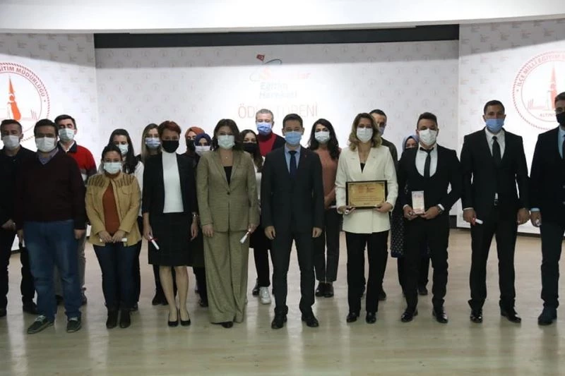 Altıntaş’ta “Sancaktar Eğitim Hareketi” projesi ödül töreni
